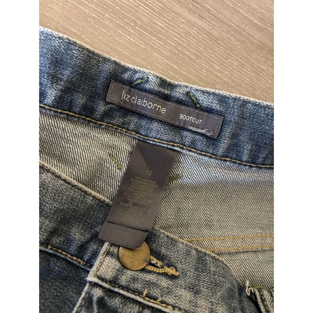 Liz Claiborne Womens Size 12 Jeans Bootcut Embroidered Floral Classic Comfort‎ - Picture 4 of 9